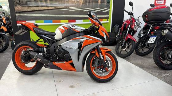 HONDA CBR 1000RR 